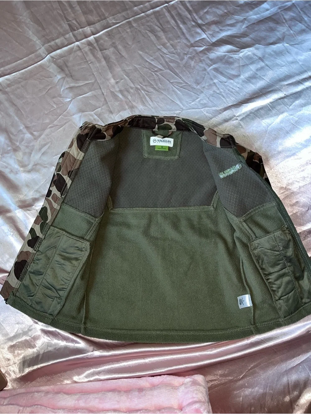 Magellan Outdoors Brown & Olive Camo Fleece Jacket